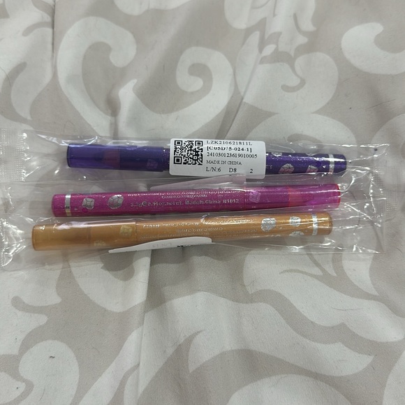 2-In-1 Lip Pen & Eyeshadow Eye Silkworm Shadow Pen Highlighter Lying - Picture 10 of 11